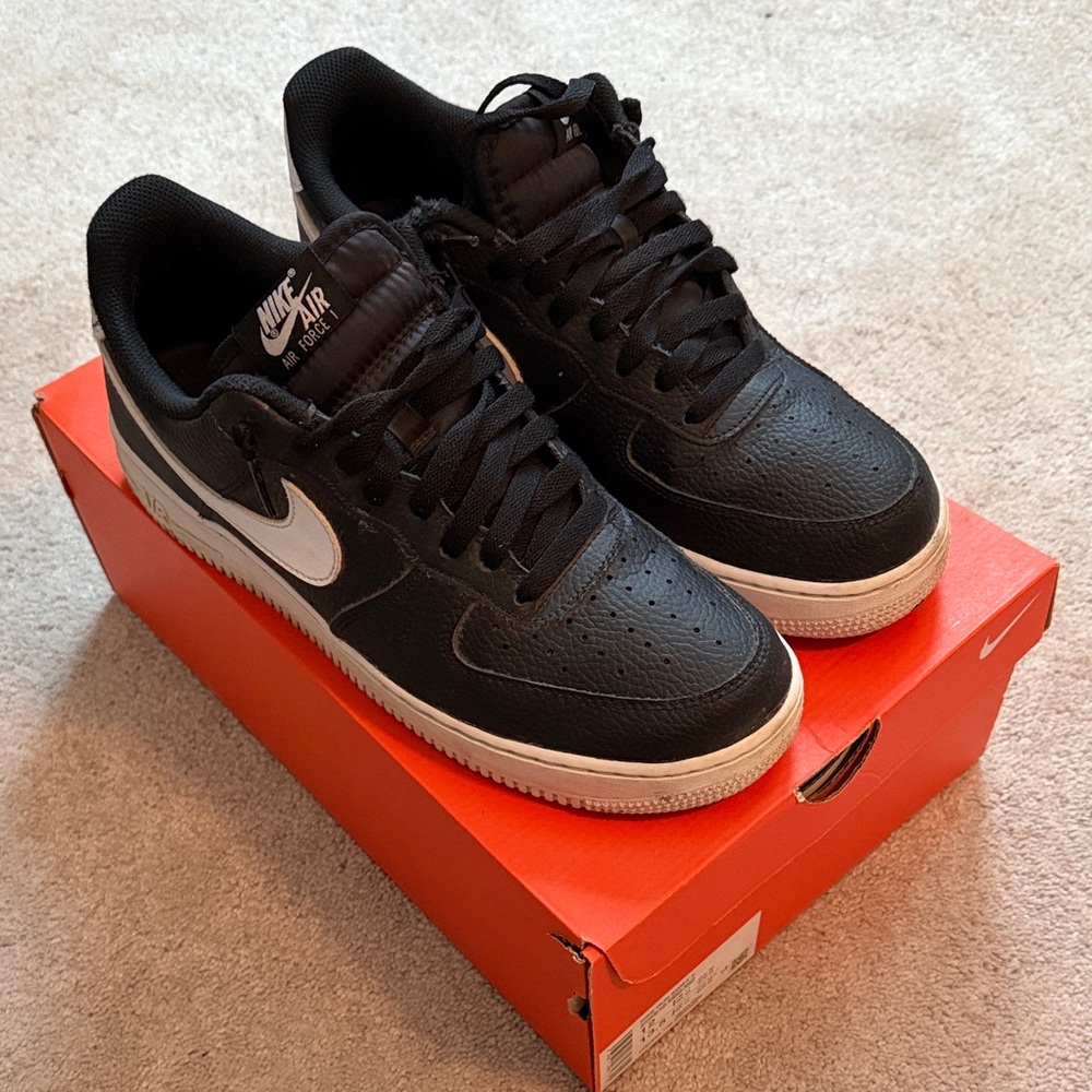 Nike Air Force 1 Black Sneakers